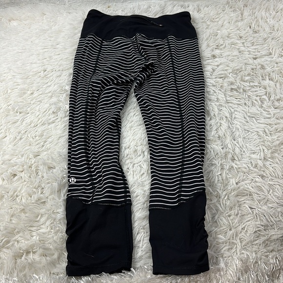 Lululemon Runday Crop Parallel Stripe - Picture 6 of 8